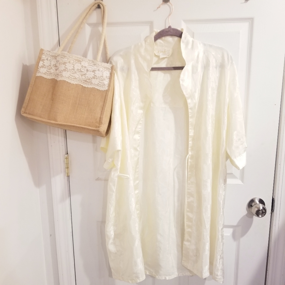 A'milano INTIMATES Silk-Like Pattern Robe/ Cardigan